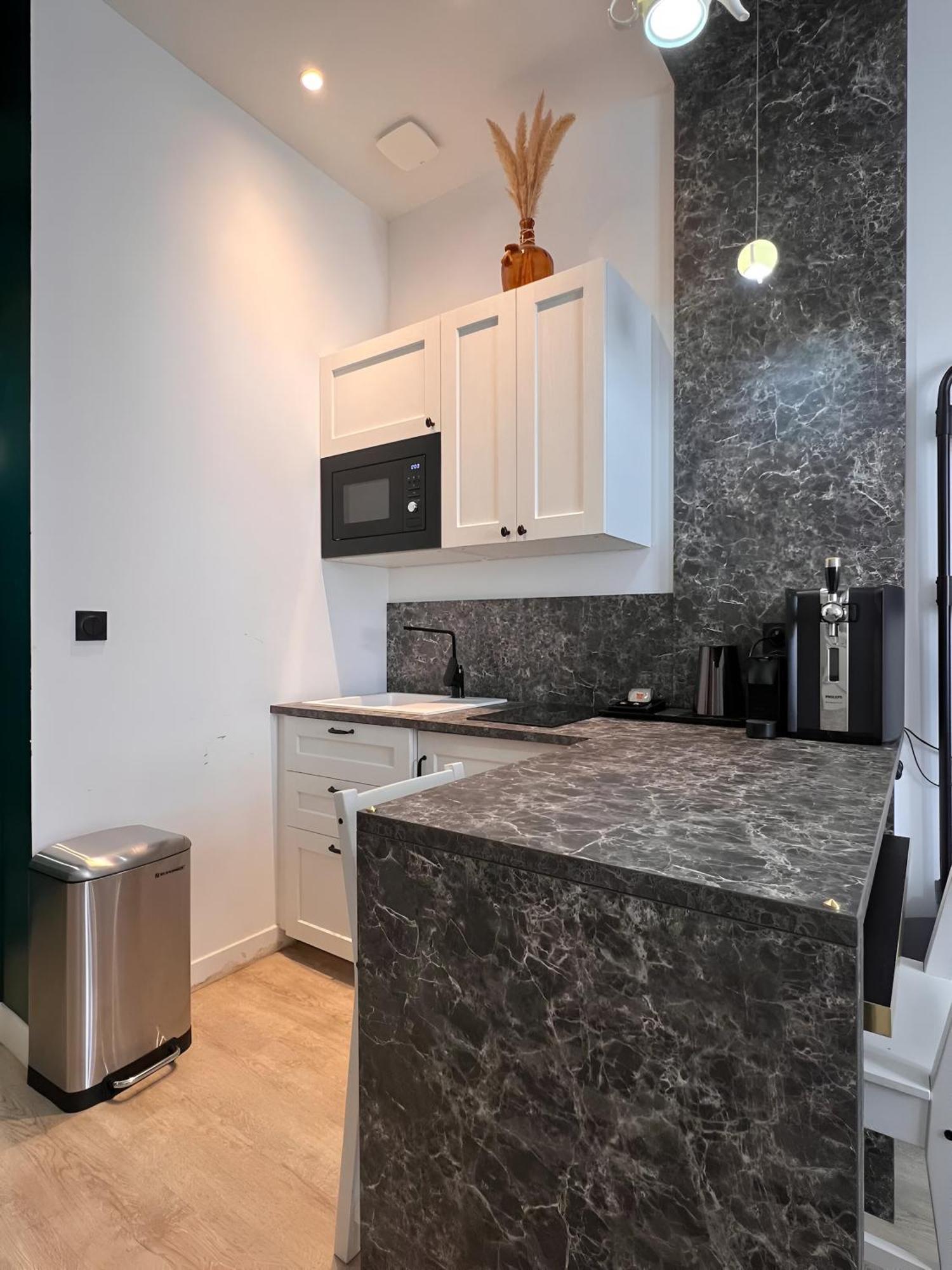 Studio 20 M2 Pour 2 Personnes Marseille Bagian luar foto
